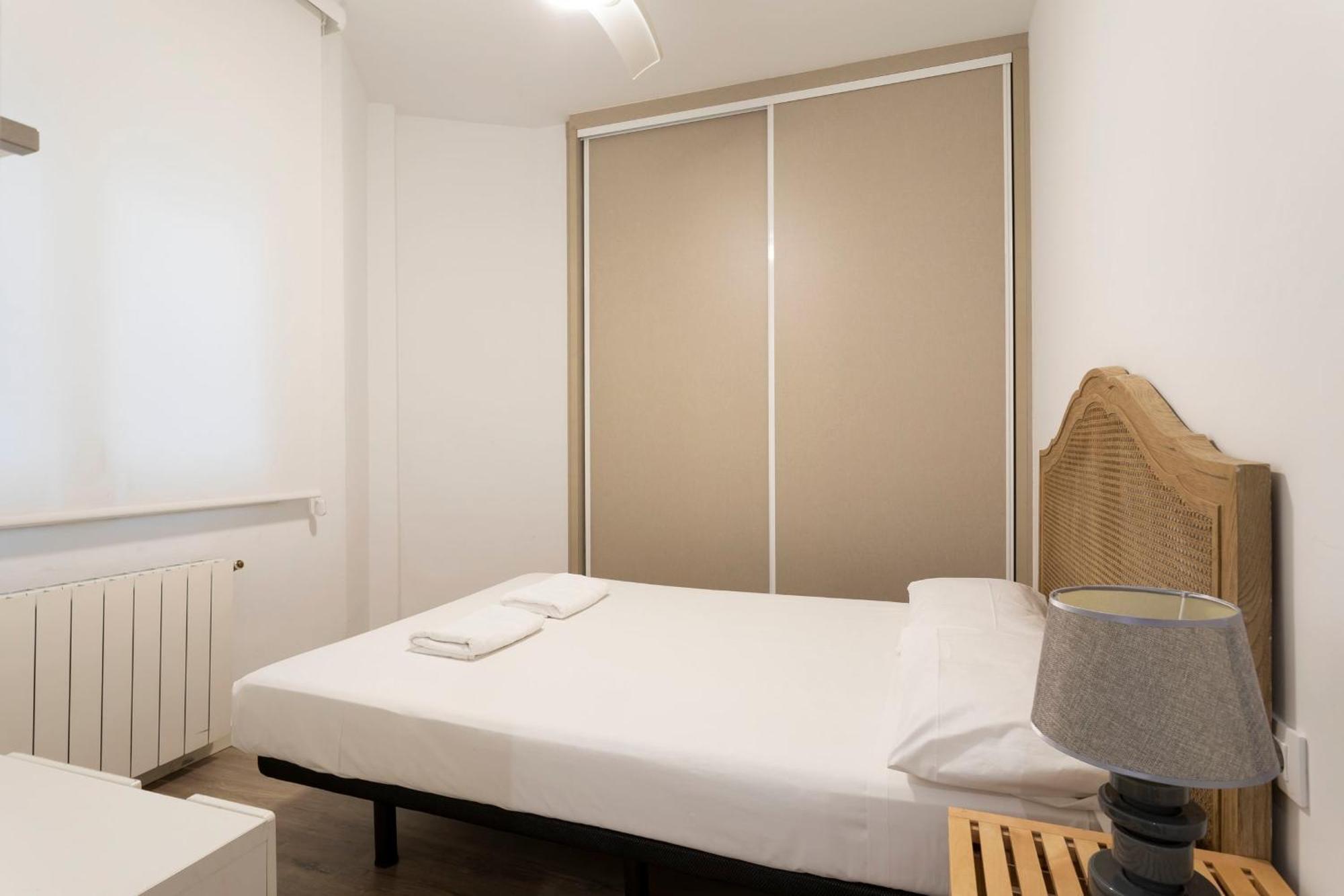 Cozy Apartment Near Fira Gran Via With Ac L'Hospitalet de Llobregat Exterior photo