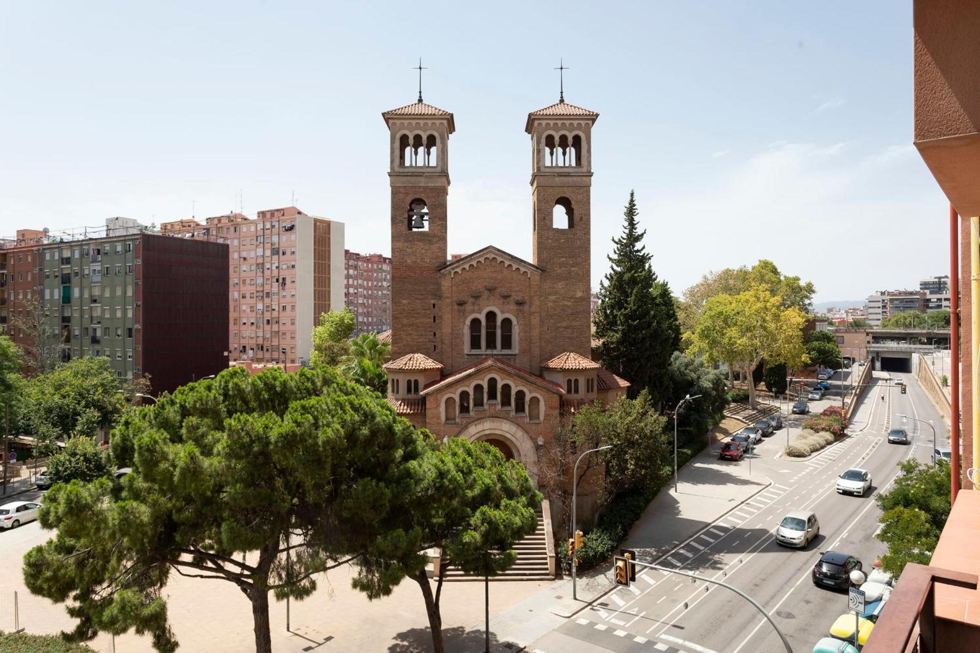 Cozy Apartment Near Fira Gran Via With Ac L'Hospitalet de Llobregat Exterior photo